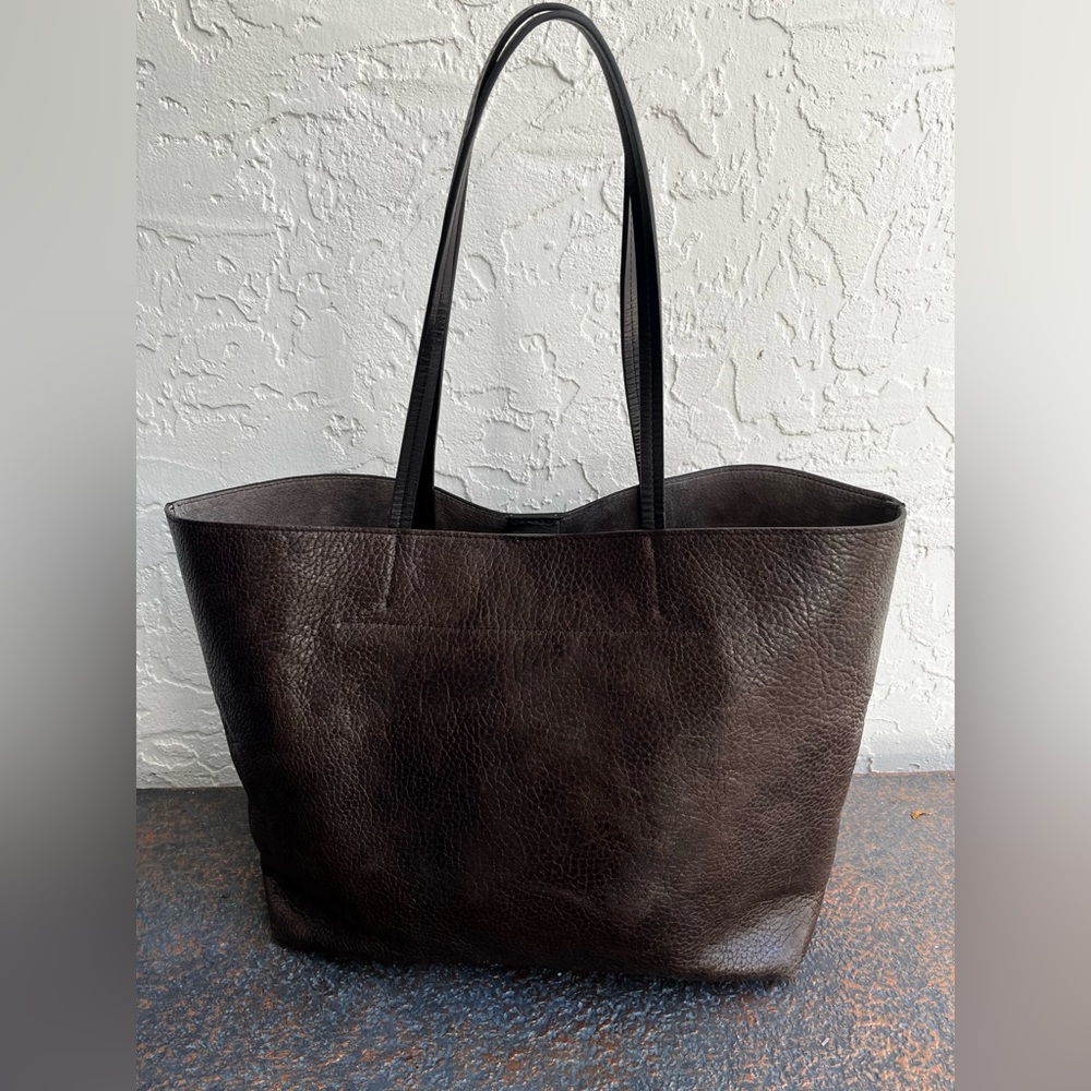 Classic Leather Tote Bag in Dark Brown